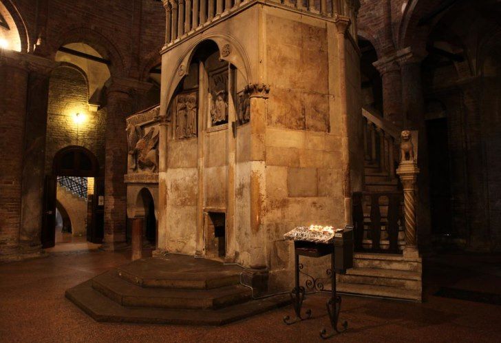 Santo Stefano Alle Sette Chiese A Bologna Storia Curiosita E Leggende